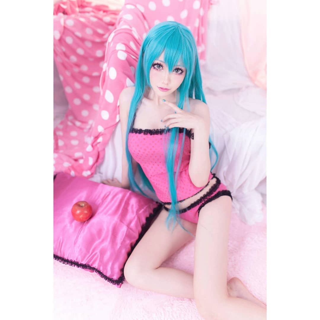 #Vocaloid #cosplay #hatsune #miku

CN : Mon (@monp...