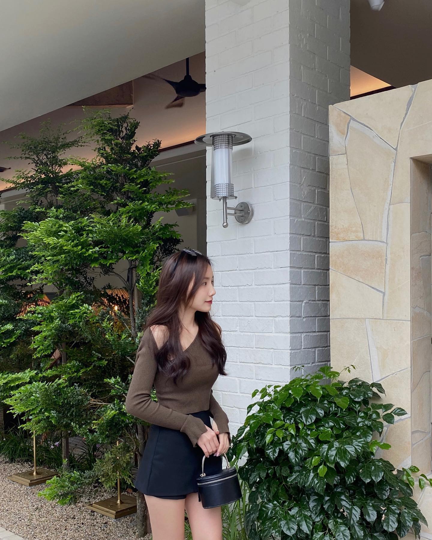  gloomy afternoon cafe date
