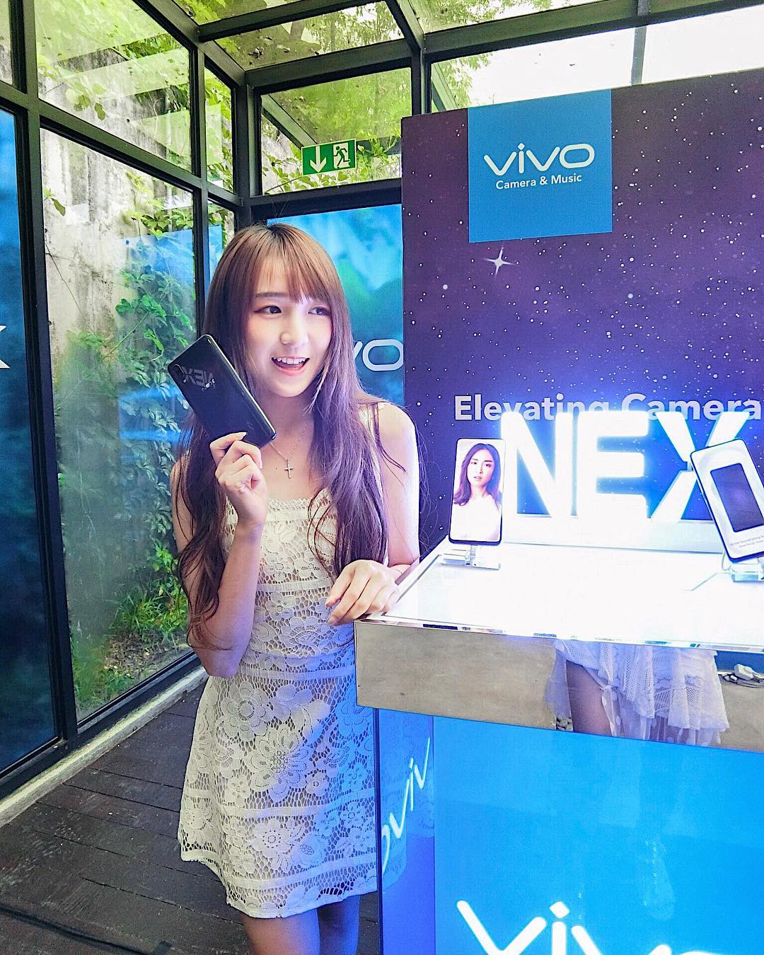  Experiencing Vivo NEX 