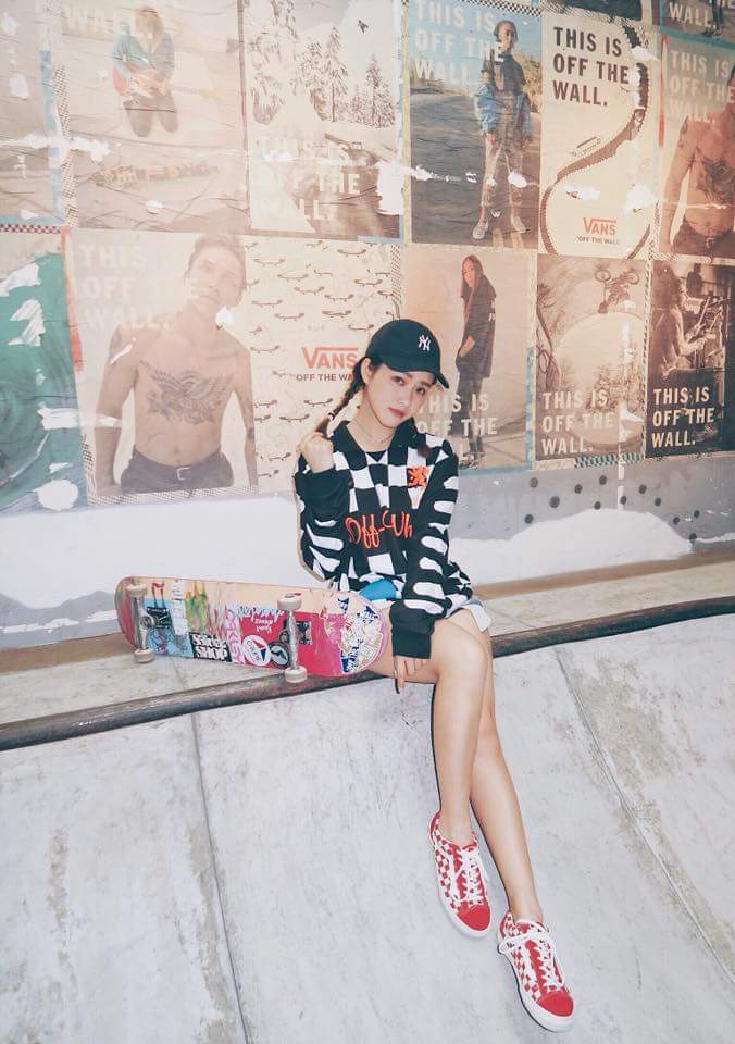  Reneebobo Li 李蔓瑩THIS IS OFF THE WALL❤️ -...