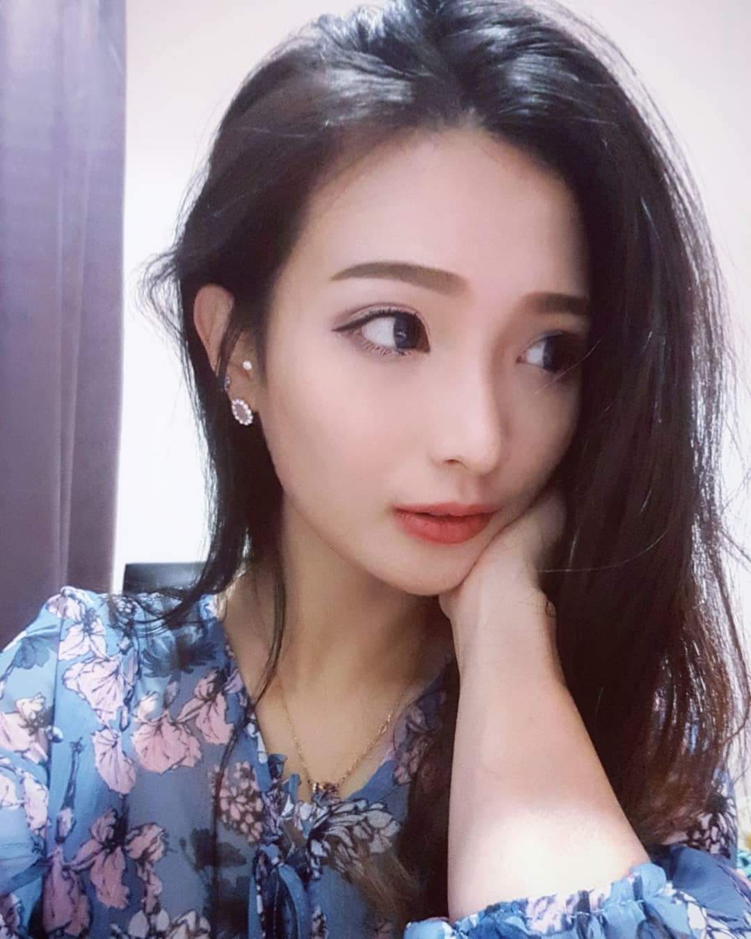  Nikki Ong懶美人 Lazy Beauty【箴11:22】女子...