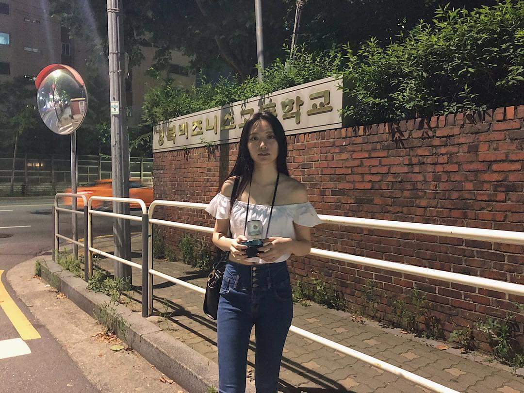  張采寧Winnie去韓國的照片到現在都還�...