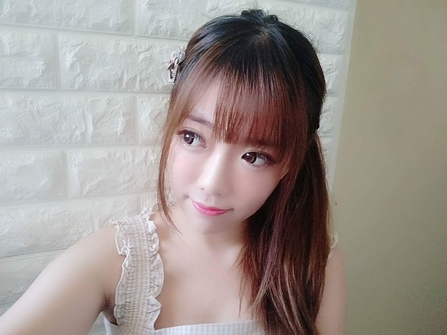 小希兒AngelLiveme 開始了哦剛剛 · 公開 ...