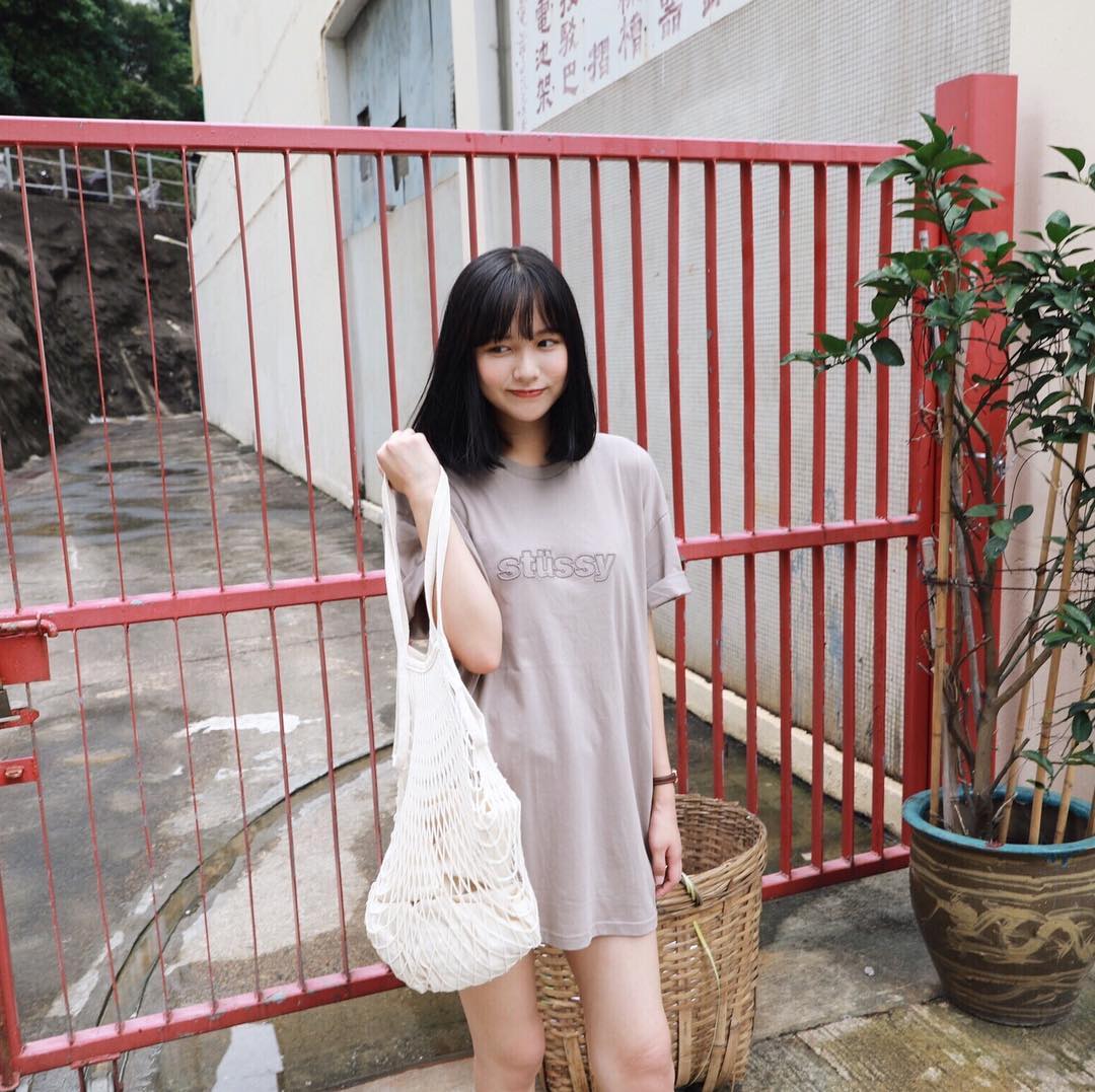  《STUSSY HOLLOW TEE 