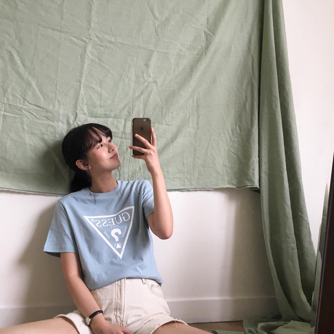  《GUESS TRIANGLE TEE 