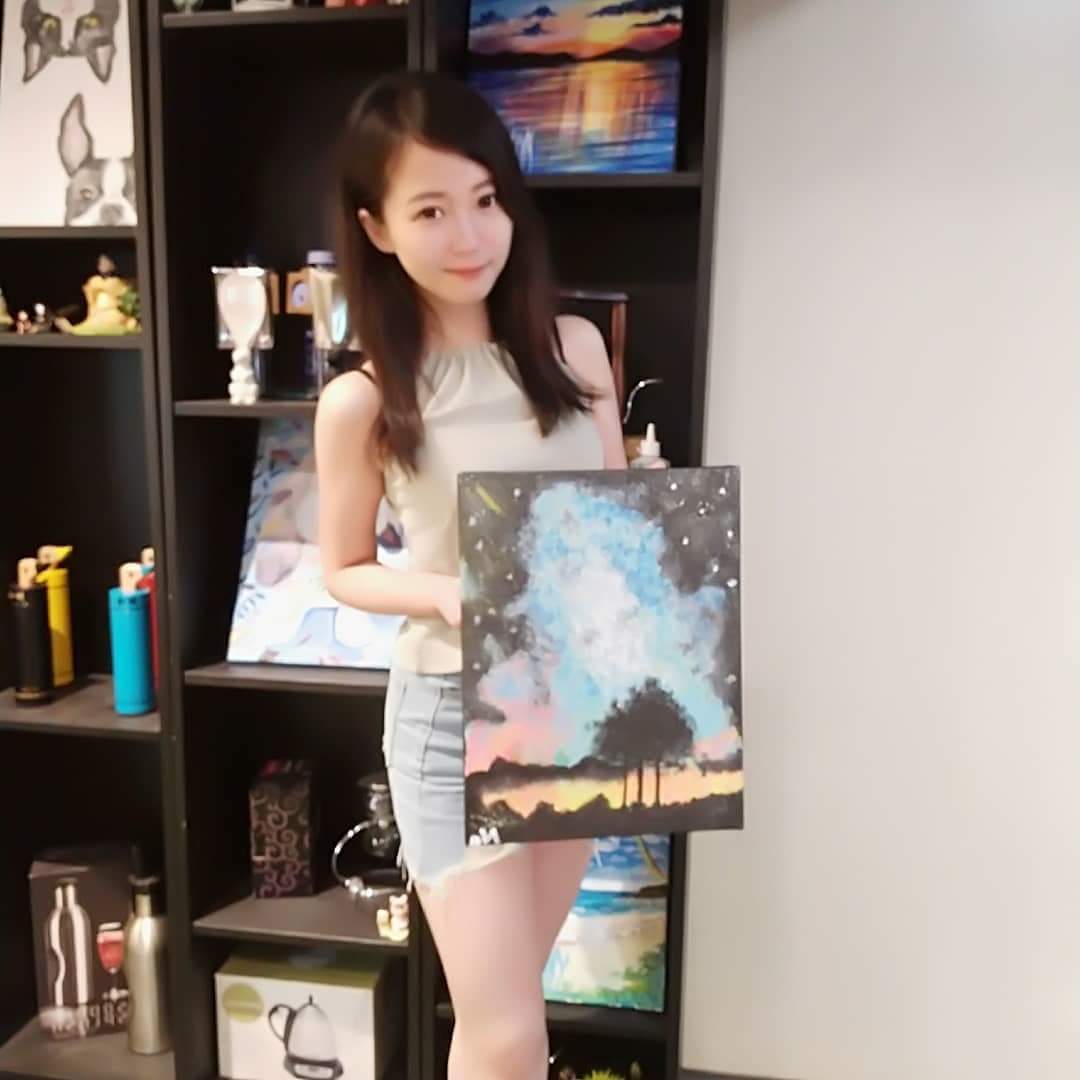  Christina Nana每天都在畫畫的我#壓克力�...