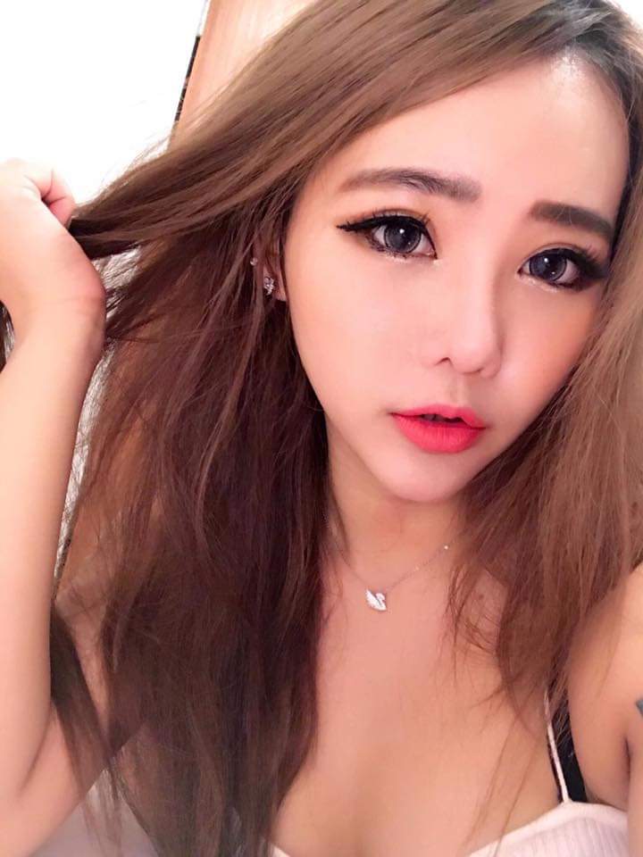  Fb網路美女分享區美女的眼睛會發亮 Fb...