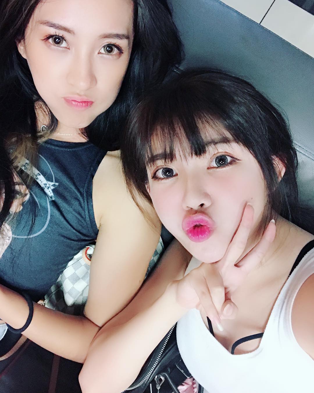  ☁️
等排練
從素顏等到完妝
#穎兒 #�...