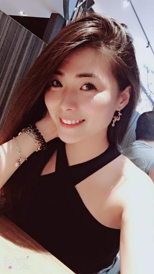  星正妹〃ViyaViya 現在已經沒在liveme直�...