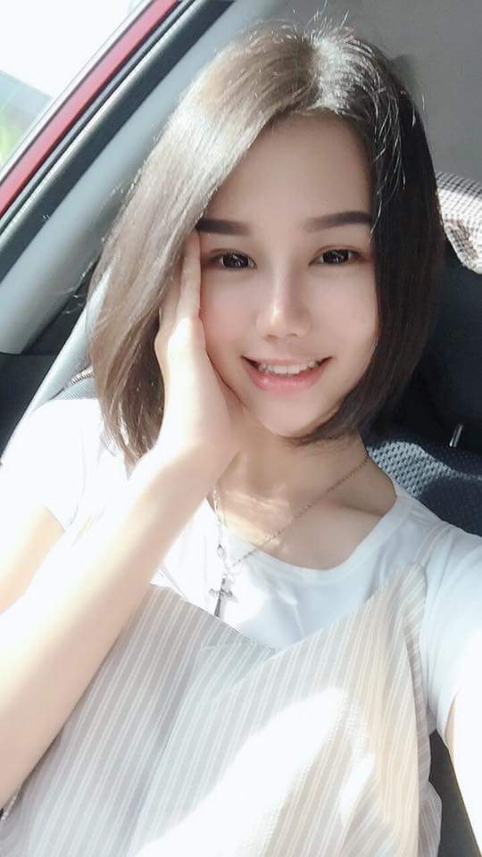  美女中学生一人放一张照片呗 再说说�...