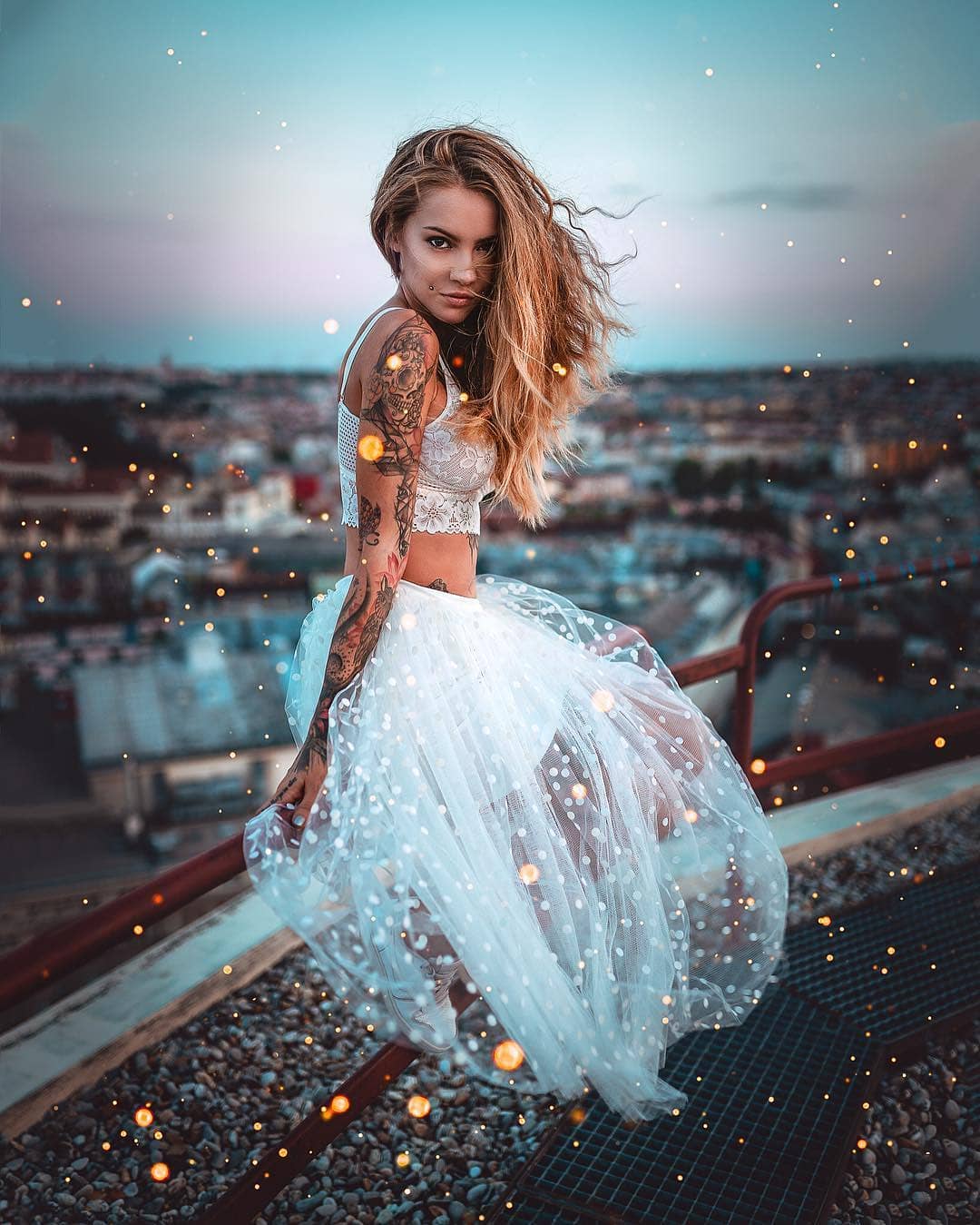  Be happy for this moment. This moment is your life...