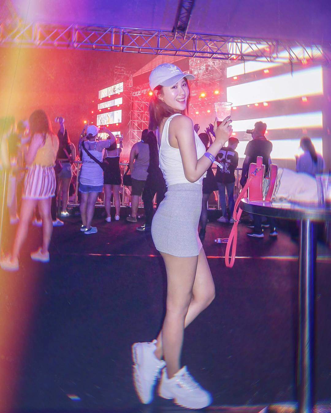  女神系甜心〃夏晴跳一個全身痠痛