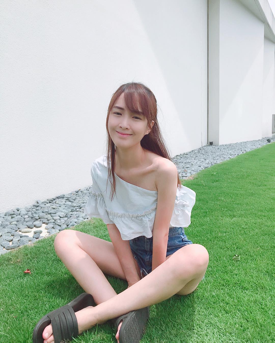  太阳很大 手都晒伤
