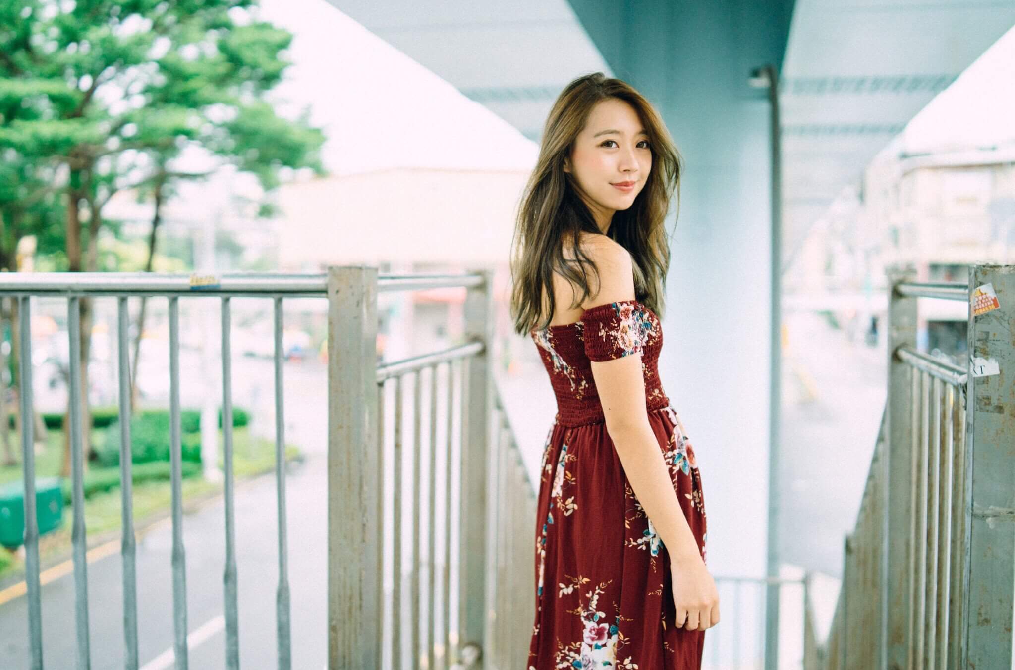  饒詩婕Jie秋天來啦～ 是寫論文的季節�...