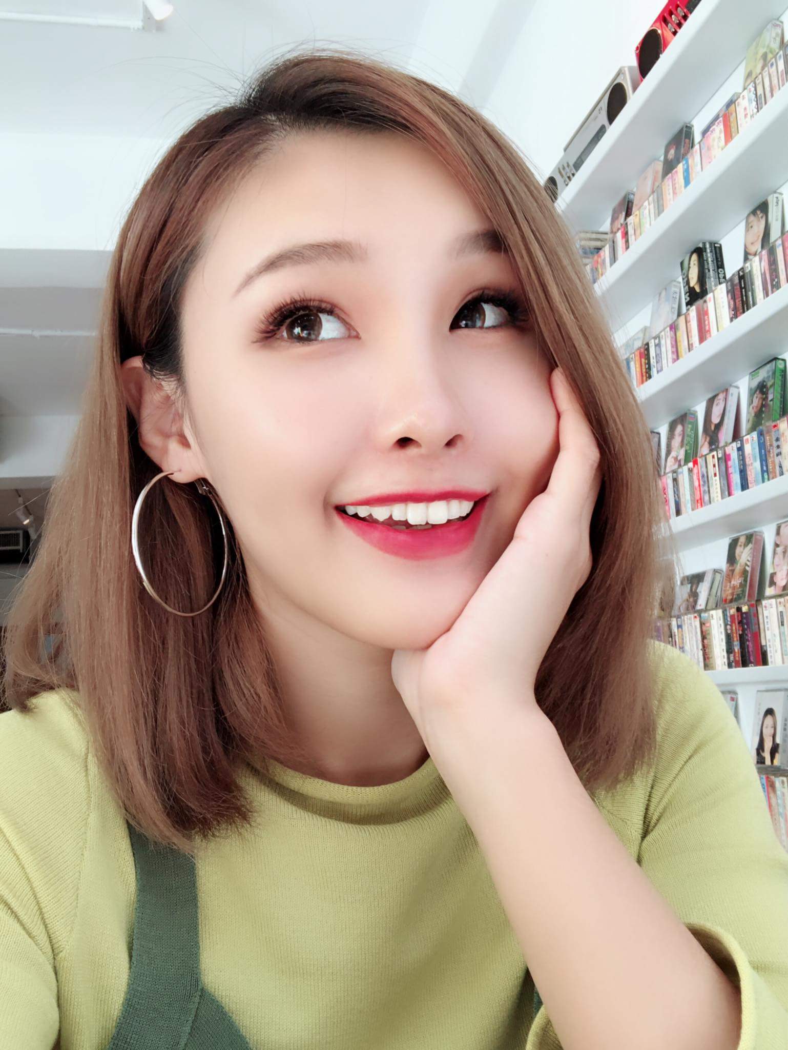  Vika在 BRIGHTEETH 牙齒淨白美學中心48 分�...