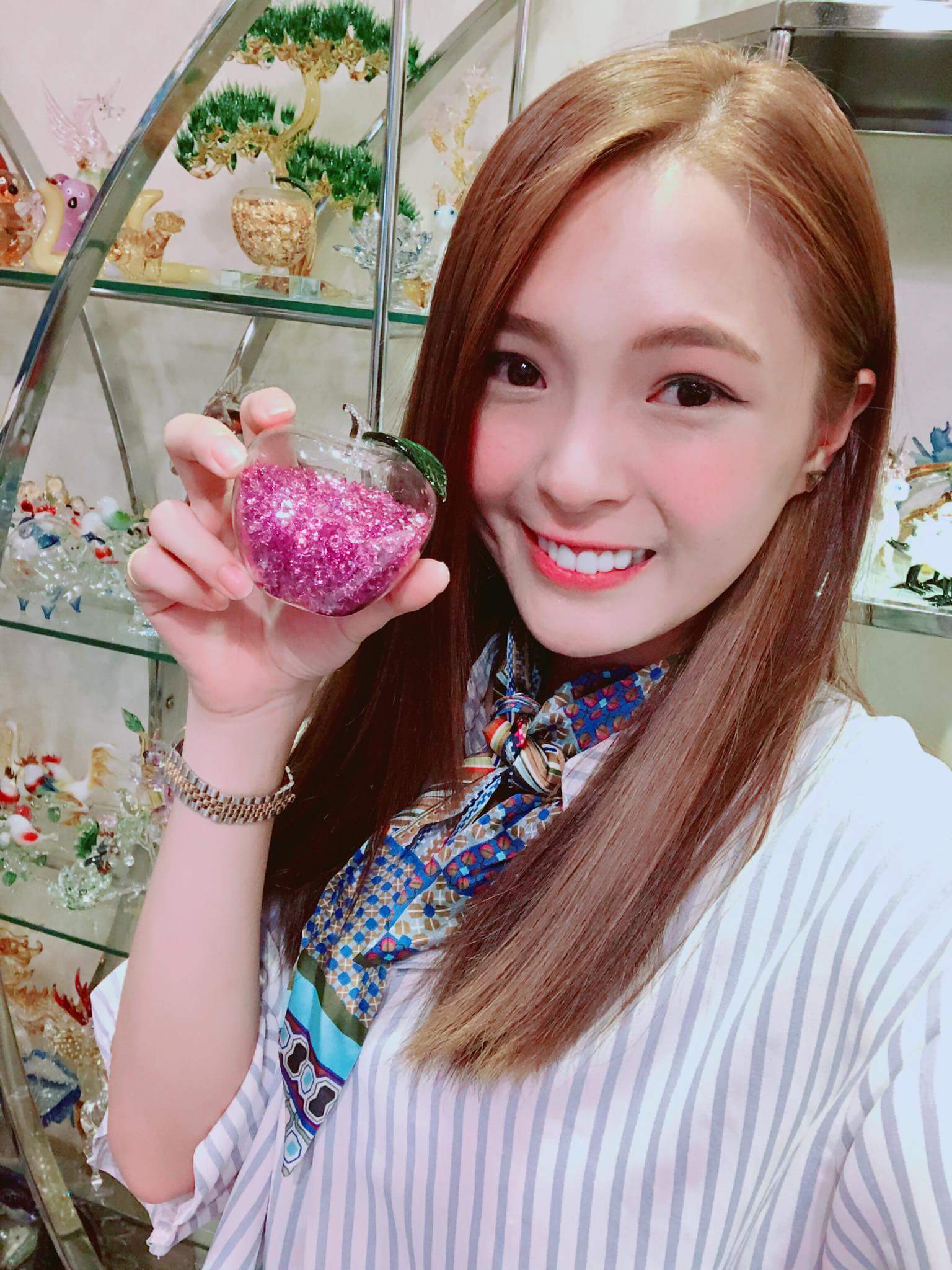  黃沐妍-小豬主持台三愛玩客，真的發�...