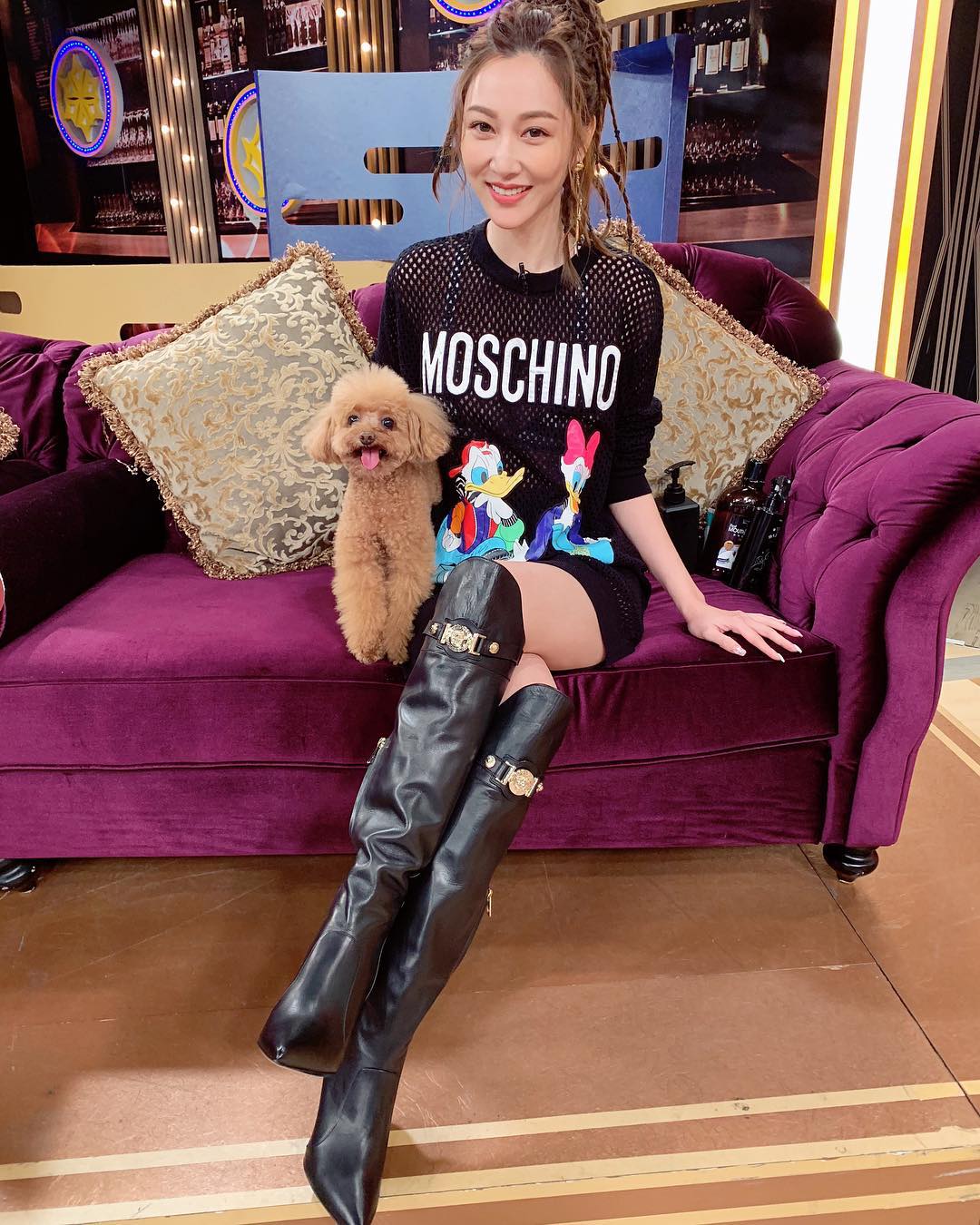  太可愛了我的寶貝
#曾莞婷 #moschino #hm #hmtaiwan #vickytseng #versace