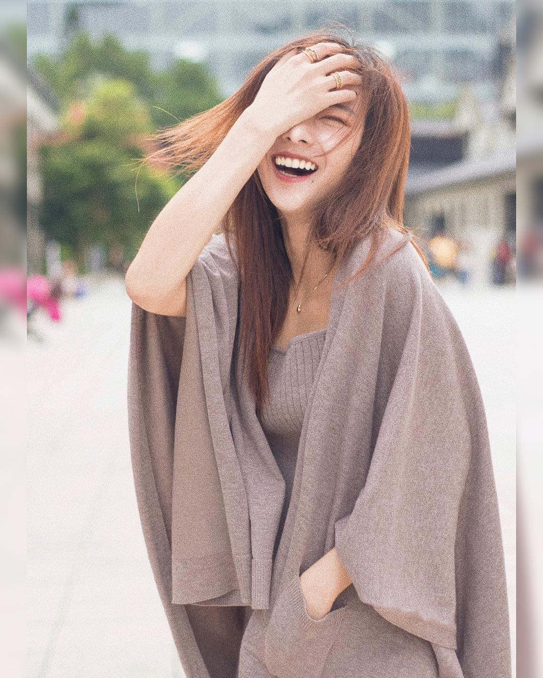  Simple life
Simple outfit 
Simple elegant 