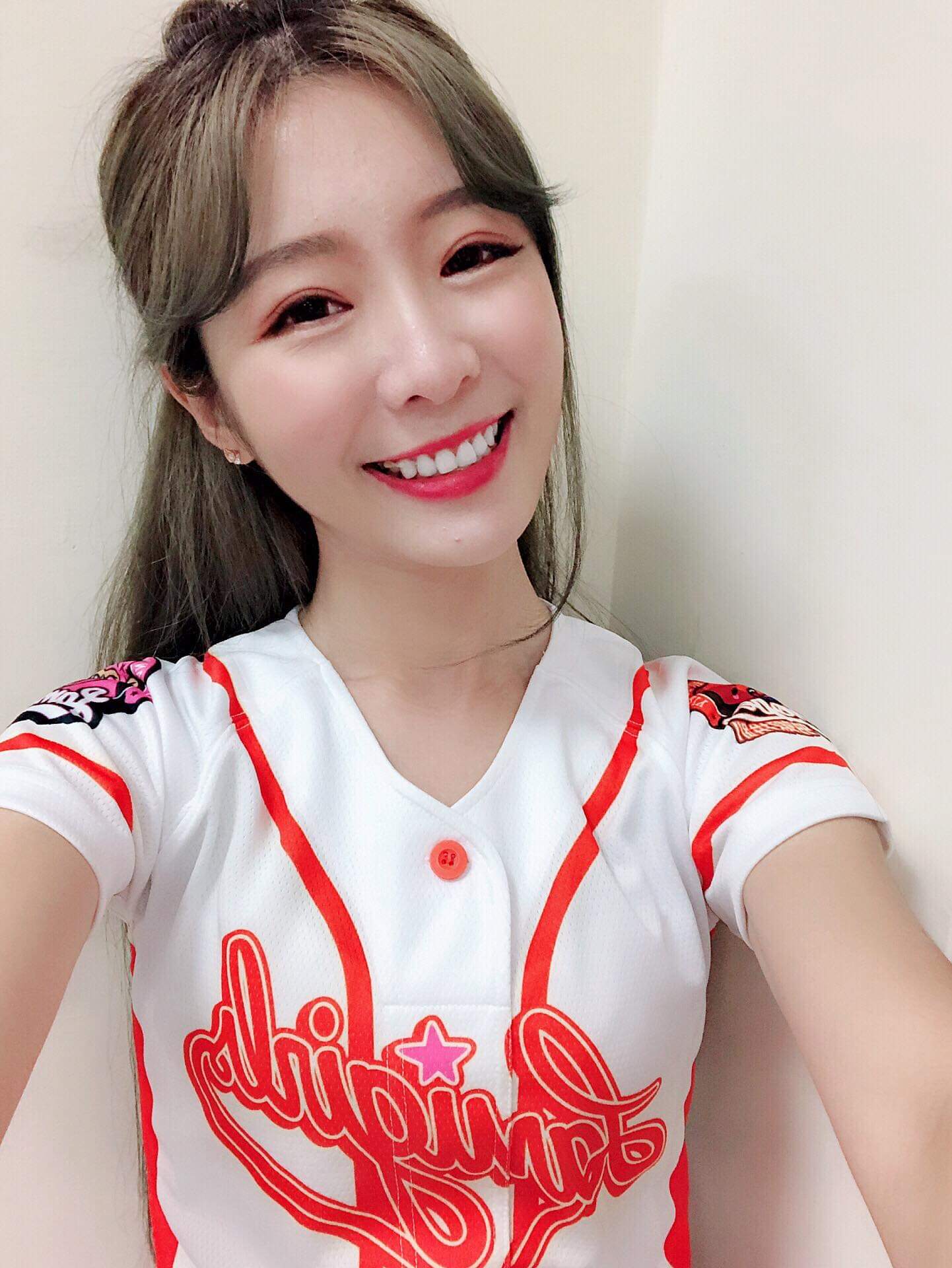  倪暄 Eli有全壘打有煙火有蝦皮❤️ 明...