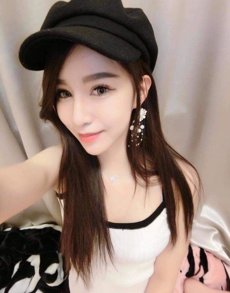  Fb網路美女分享區這時間不睡覺能幹嘛...