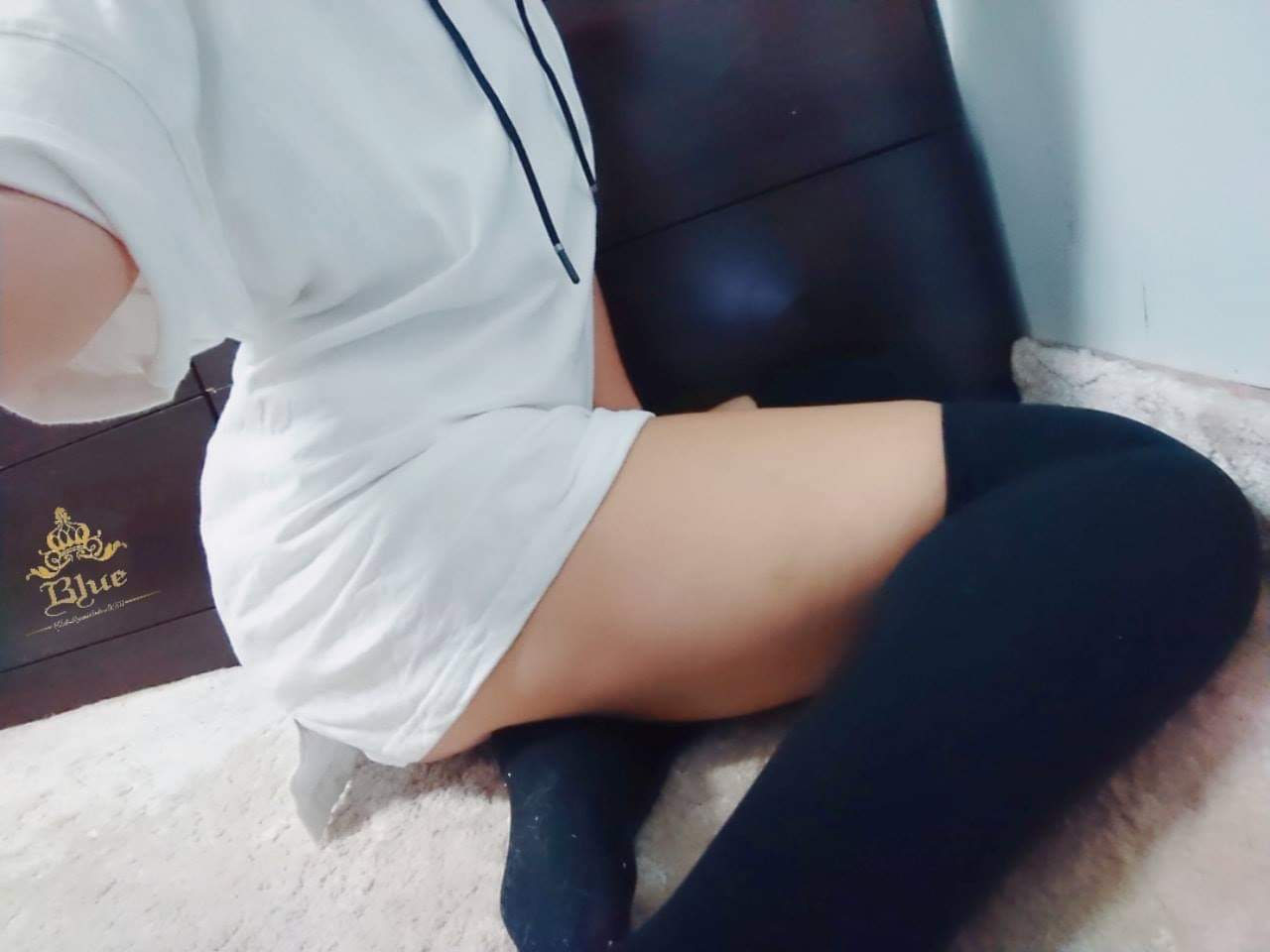  黑絲×膝上×絕領最高明天終於休假了�...