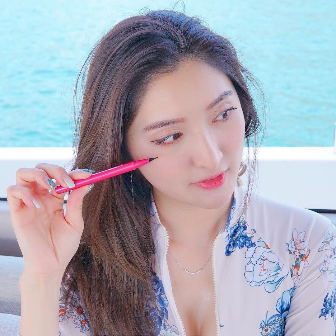  -
追求自然及乾淨眼妝的我