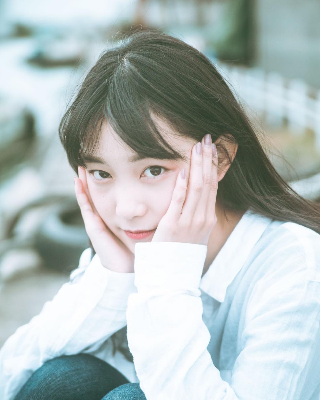  .
.
照れ隠し。
.
.
photograph by @mr_k_114 .
.
#portrait #photography #model  #instagood #instaphoto #japan #kyoto #Japanesegirl #ポートレート #ポートレートモデル  #関西モデル #被写体 #作品撮り #黒髪 #黒髪女子 #関西 #京都 #サロンモデル #カメラ女子 #カメラ好きな人と繋がりたい #ファインダー越しの私の世界 #写真好きな人と繋がりたい