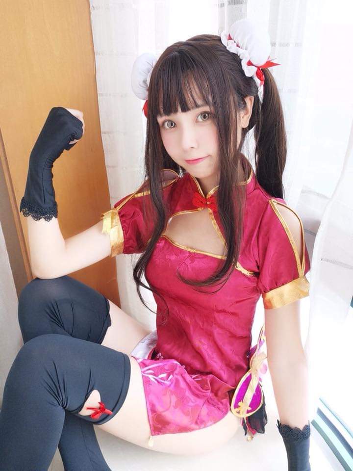  迷你裙 x 絕對領域  x 過膝襪剛剛 · 公...