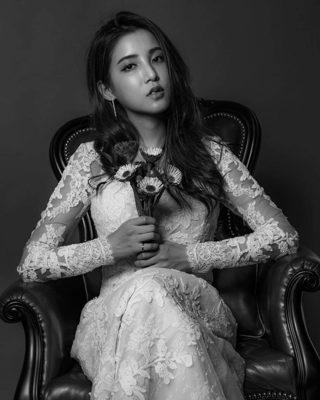  艾瑪兒 Emma釋天性，見世面，像個孩子...