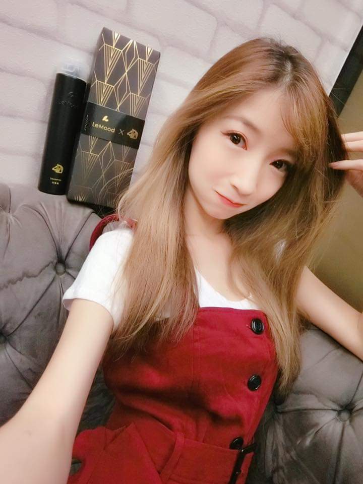  芳小如明天的金馬獎有人會去嗎？ 如�...