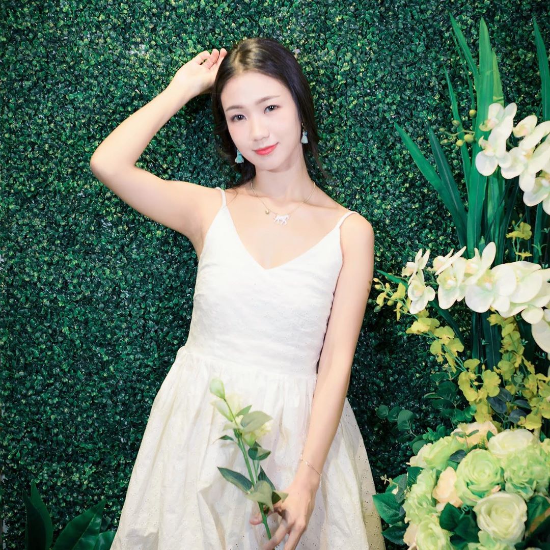  好多 美女相未出 