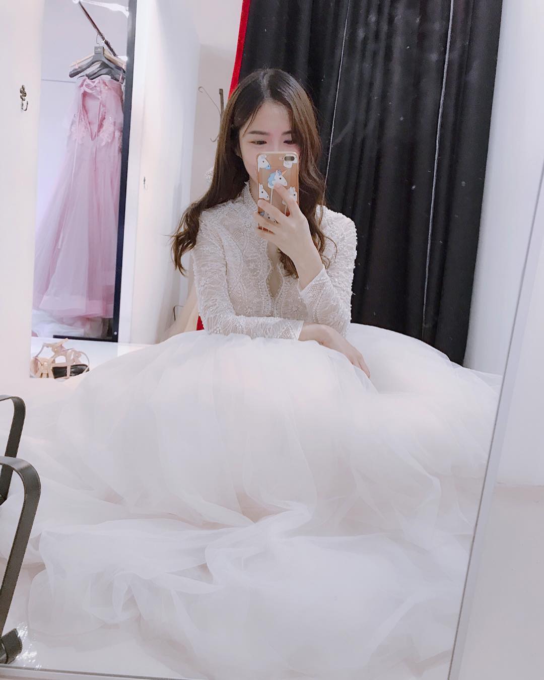  每个女孩都有个婚纱梦