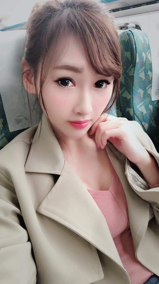  嚴琪琪台中拍完開心回家囉