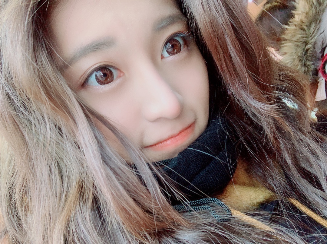  知道嗎
其實普遍狀況來說
人與人差距最小的
是智商
但差距最大並造成不同的
是堅持。
-
好久沒打文章
韓國太冷了
我只吐得出這句話來了
因為看到了這裡人的敬業態度與工作狀態
讓我更覺得我不夠好，
也謝謝團隊的提點讓我可以一一改進
有家長的孩子就是不一樣
這次來承蒙了工作團隊的照顧
讓我不但即將推出很棒的作品
又很快樂平安健康的度過零度的韓國