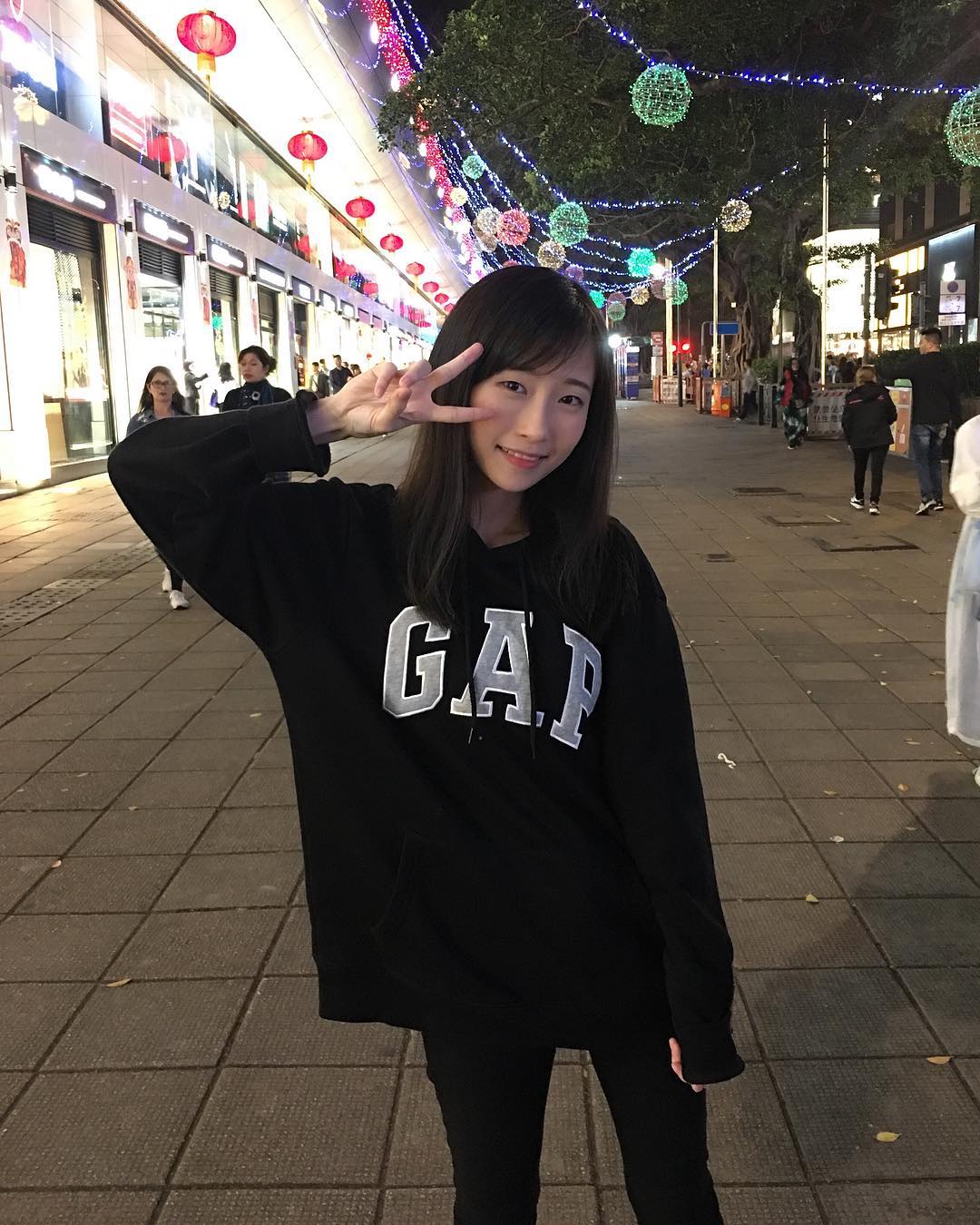  -
✌