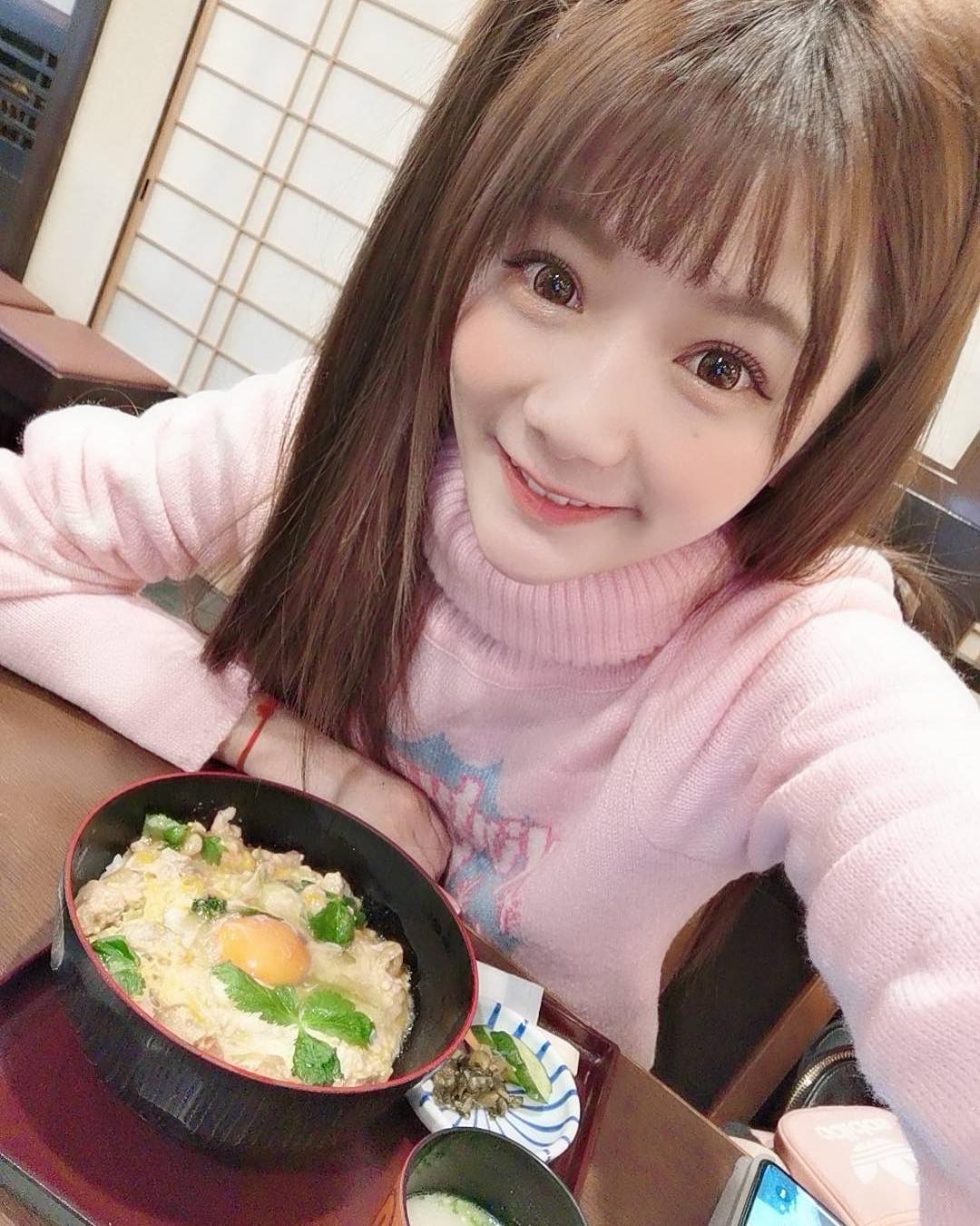  日本每天都準時一天吃三餐，
很快的�...