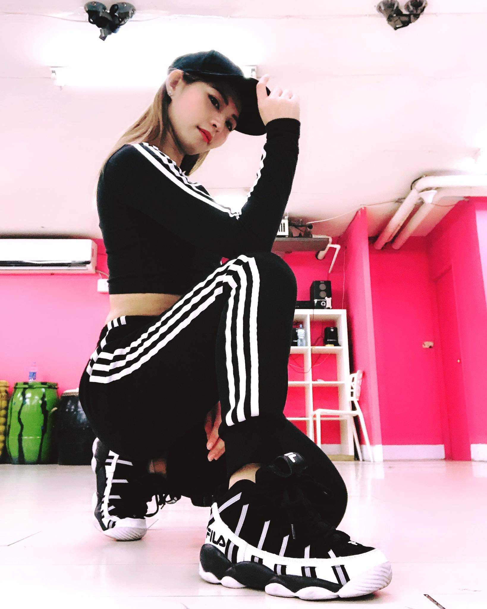  Sunnie陸筱晴♠️♠️♠️ 就是一個黑�...