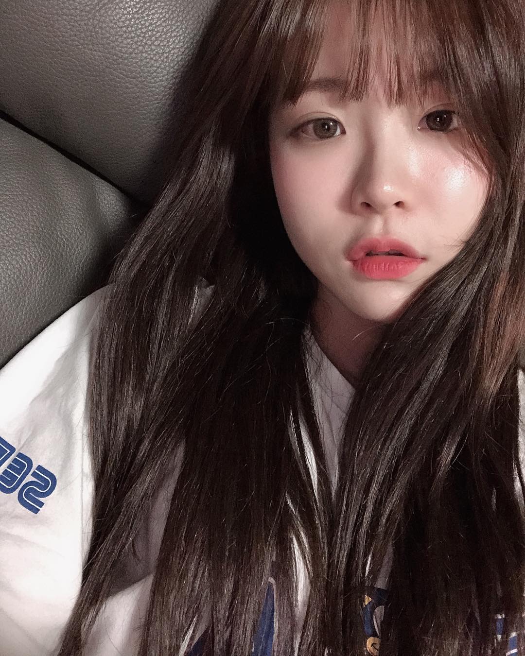  1.오늘 얌전히 집에 이씀니다
2.쌍커풀...