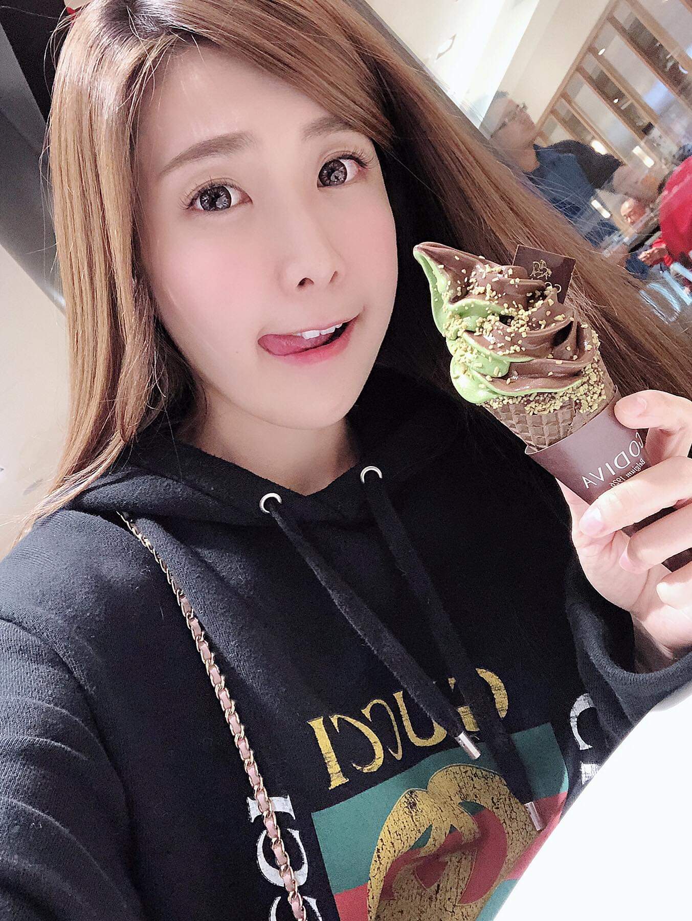  Irene 小頭今天一起床就好想吃霜淇淋