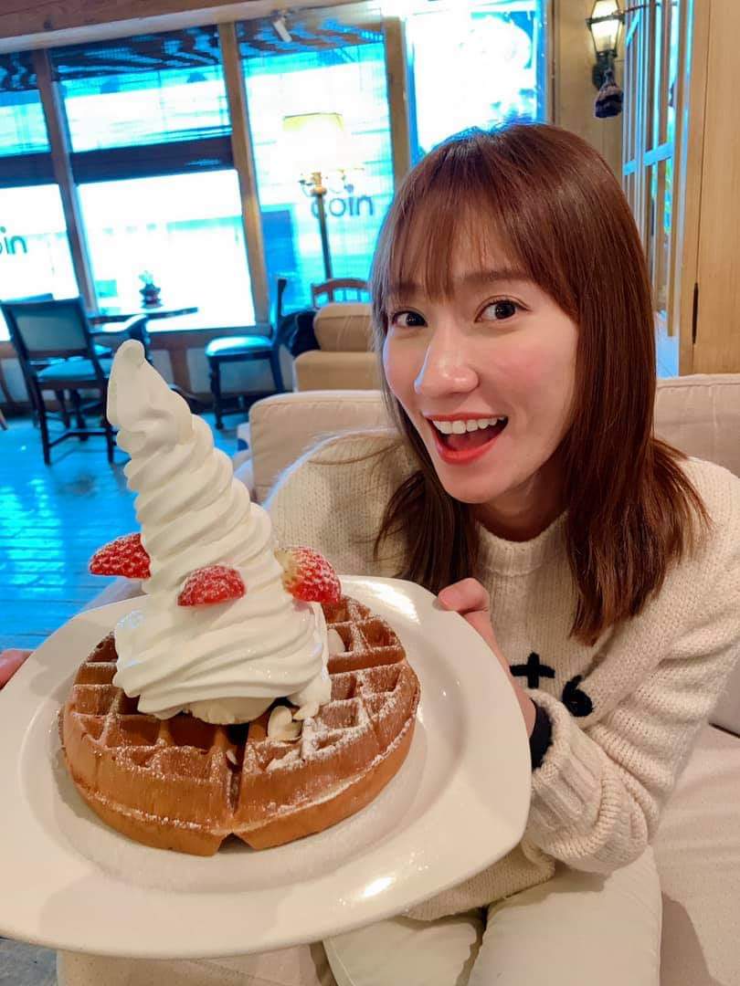  Jaline 葉羿君用超美味鬆餅祝大家