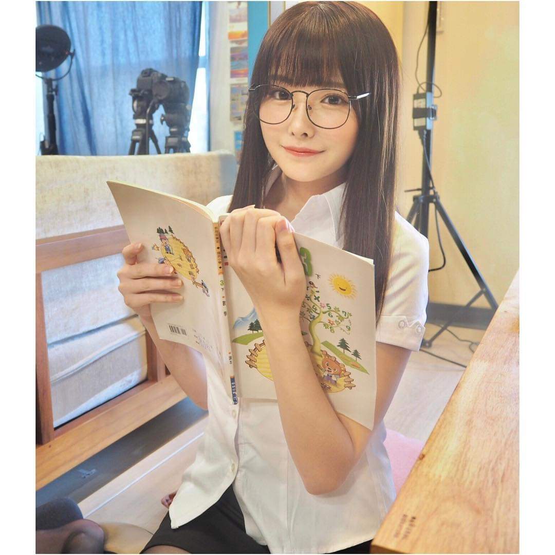  美女中学生最近有什麼好聽的歌介紹�...