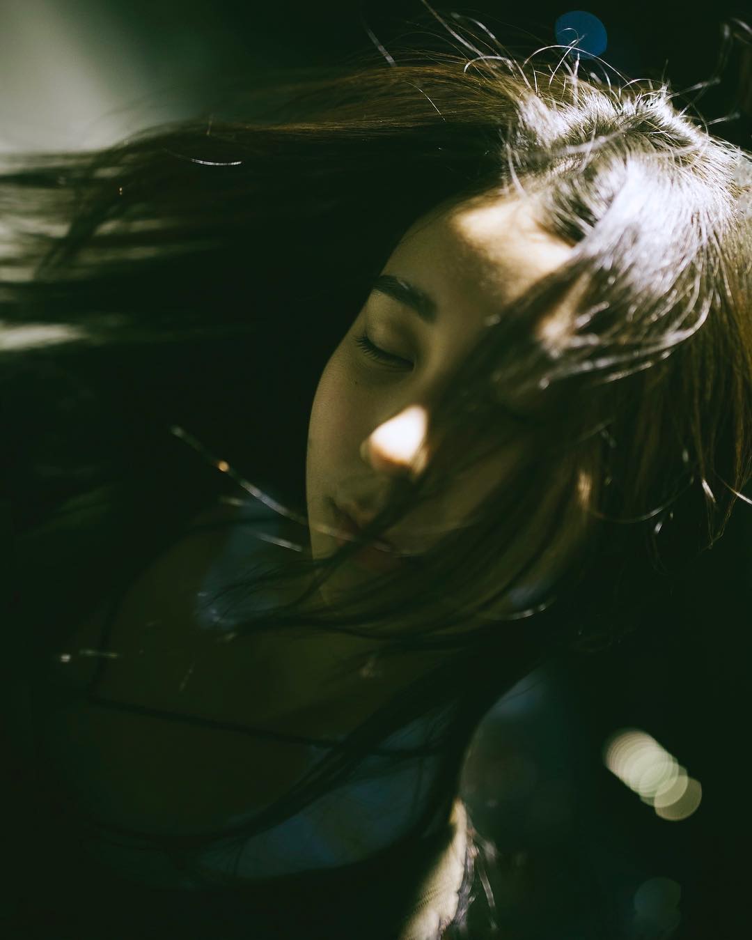  :
혼자인게 참 좋은데
참 싫다_
.
오늘�...