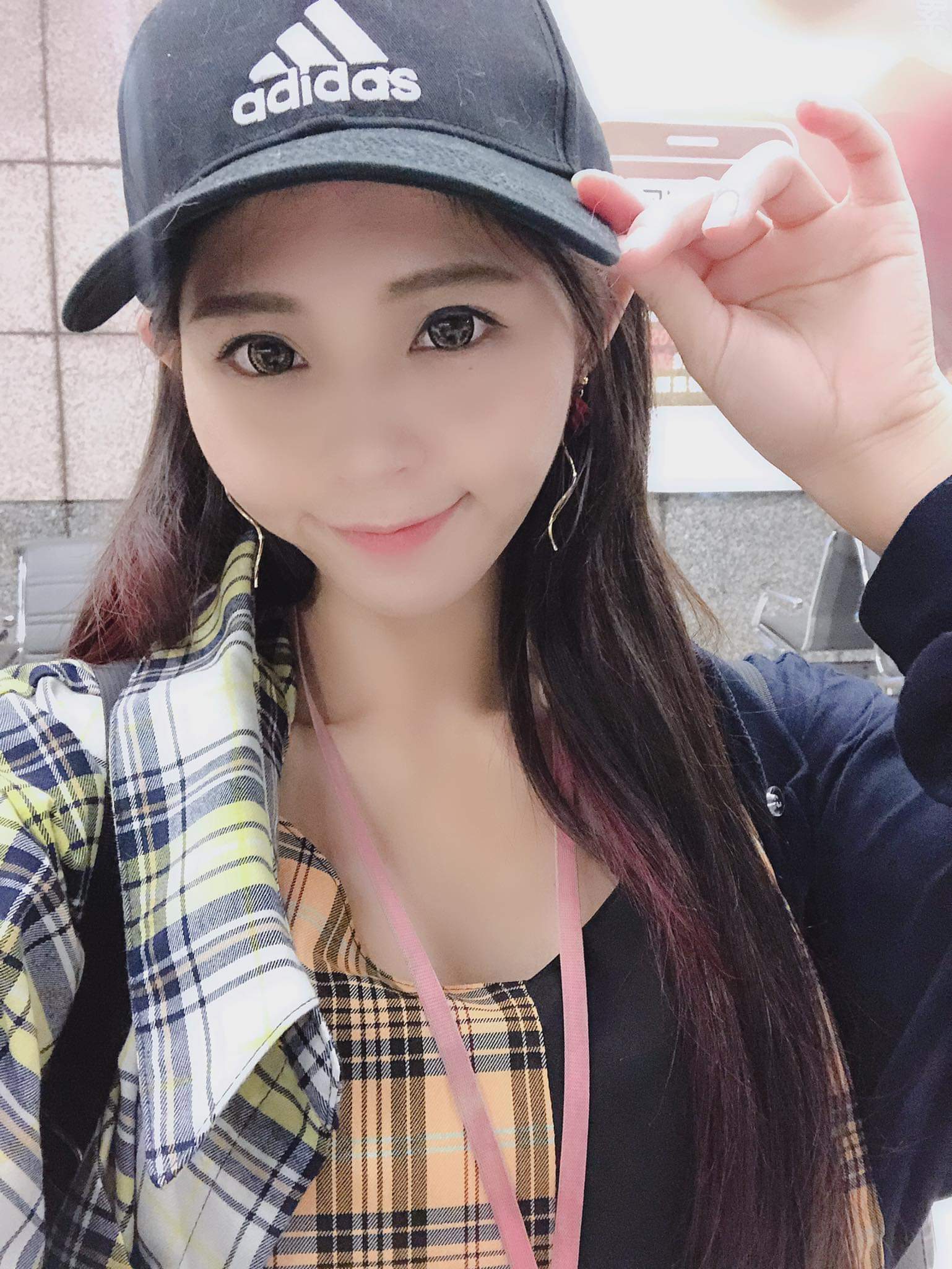  Sunnie陸筱晴就想發個～ 臉肉肉！麵包�...