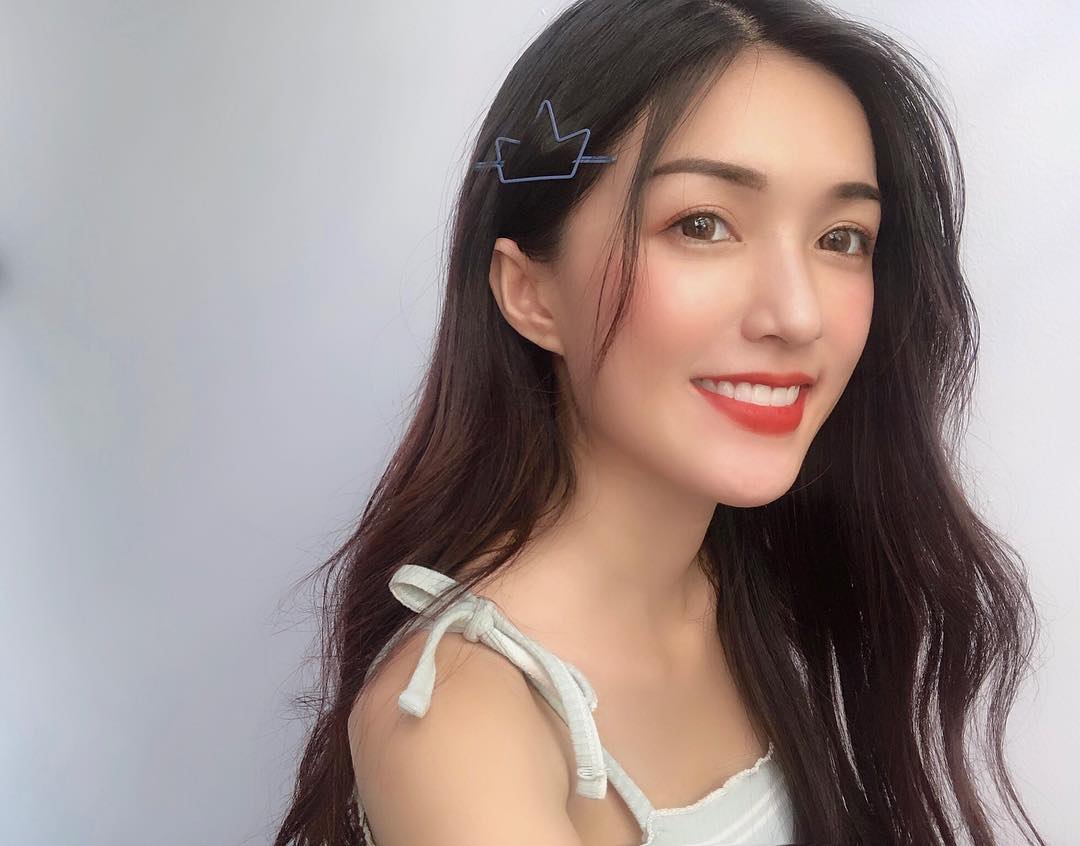  Kẹp tóc xinh cho mái tóc xinh hơn đúng không ta 