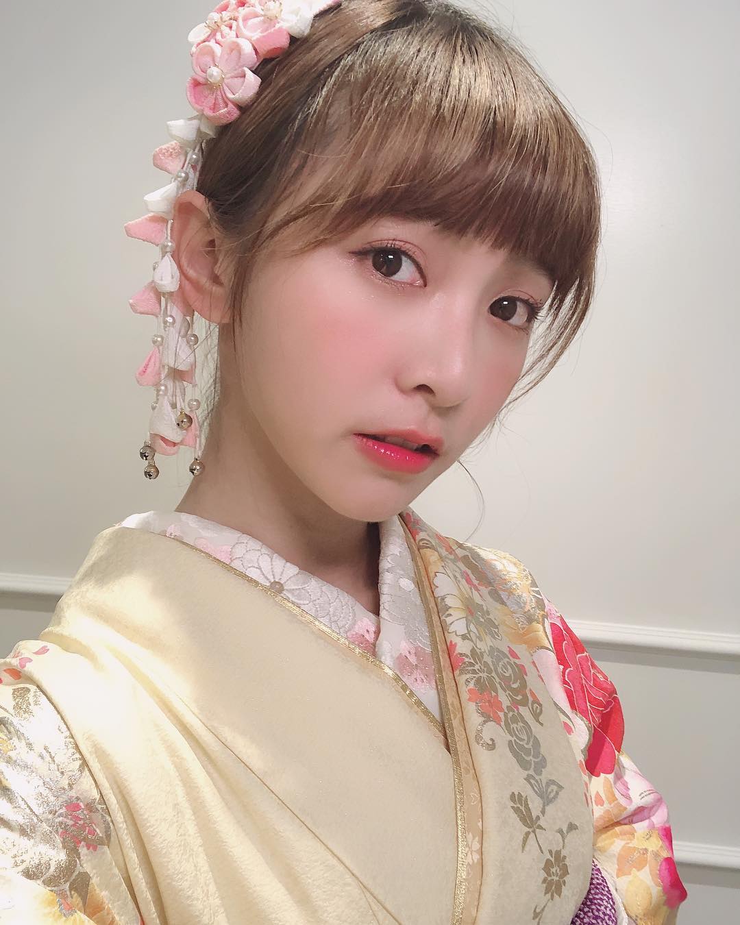  .
其實 我真的很想發有關和服的照片
�...