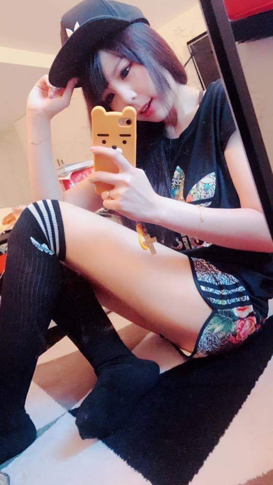  Fb網路美女集散地劉亦嫻 最美塔羅占�...