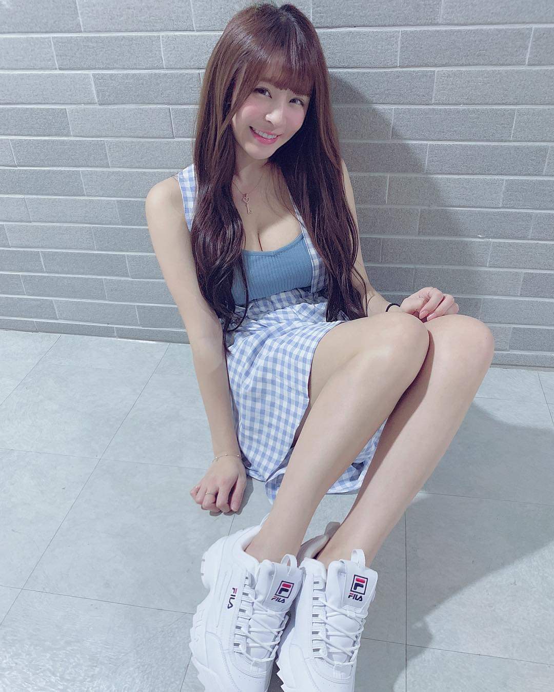 提姆正妹報報女神就是...不管穿誰的�...