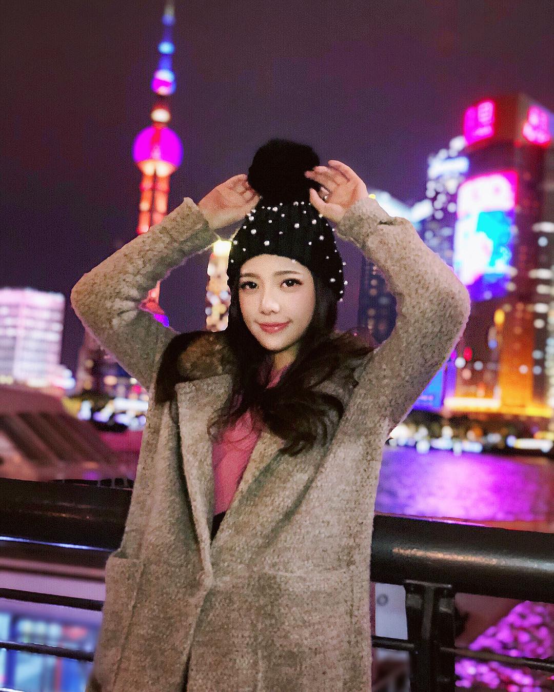  在看夜景還是看我❤️