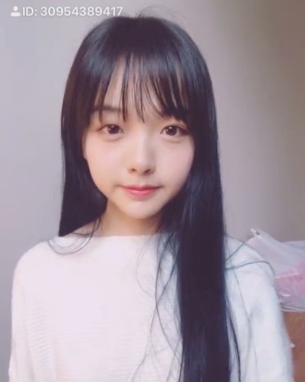  すみません、寄り目はできません(;¬_...