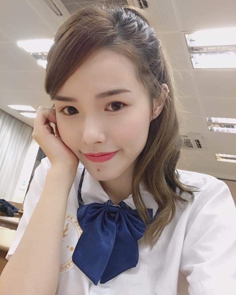  美女中学生doris34 分鐘前發佈 · 公開 �...
